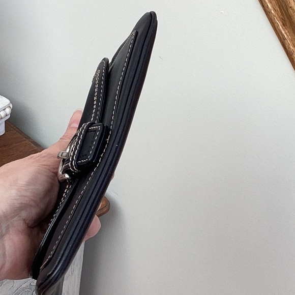 Coach vintage y2k black with silver hardware soho wristlet with lavender inside - Picture 6 of 16
